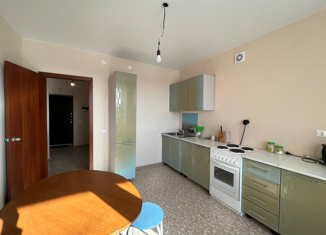 Продажа двухкомнатной квартиры, 60.7 м2, Советский, улица Гастелло, 4