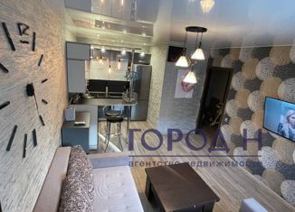 Продается 2-комнатная квартира, 39 м2, посёлок Озёрный, Центральная аллея, 19