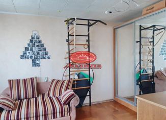 Продается 4-комнатная квартира, 76 м2, Алушта, Ялтинская улица, 1