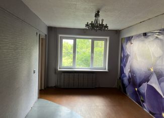 Продаю четырехкомнатную квартиру, 60 м2, Котлас, улица Маяковского, 37А