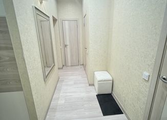 Продается 3-комнатная квартира, 61.8 м2, Мурманск, проспект Ленина, 80
