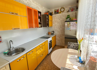 3-ком. квартира на продажу, 62.7 м2, село Краснореченский, Октябрьская улица, 13