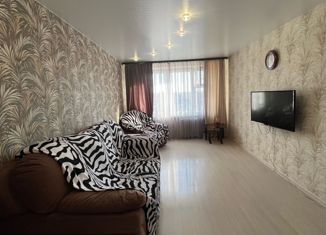 Трехкомнатная квартира на продажу, 64.4 м2, посёлок Ува, Рабочий переулок, 3А