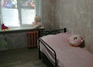 Продам 4-комнатную квартиру, 68 м2, Астрахань, улица Химиков, 7, Трусовский район