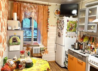 Продам трехкомнатную квартиру, 62 м2, Боровичи, Ленинградская улица, 29