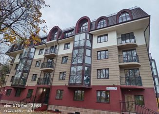 Продам 1-ком. квартиру, 50.4 м2, Сестрорецк, улица Первого Мая, 2с1