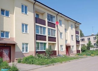 Продаю 1-комнатную квартиру, 34 м2, поселок Кобринское, Центральная улица, 12А