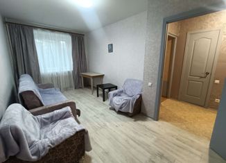 Сдаю 1-ком. квартиру, 40 м2, Татарстан, Коломенская улица, 3