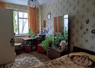 Продаю 3-ком. квартиру, 57 м2, Орловская область, Рощинская улица, 11