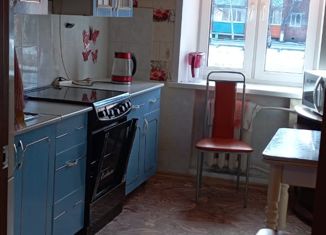 Аренда 4-ком. квартиры, 67 м2, Тайшет, микрорайон Новый, 11
