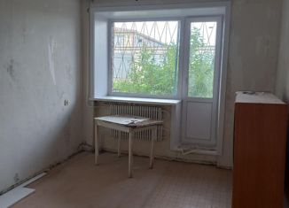 Продам 2-комнатную квартиру, 50 м2, Саянск, Олимпийский микрорайон, 32