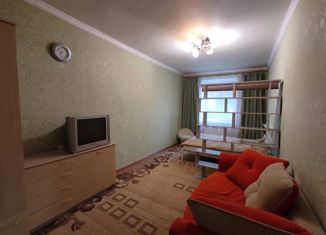 Продаю 1-комнатную квартиру, 36 м2, Мурманск, улица Нахимова, 19