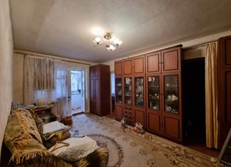 Продаю 3-комнатную квартиру, 42 м2, Аксай, улица Дружбы, 11