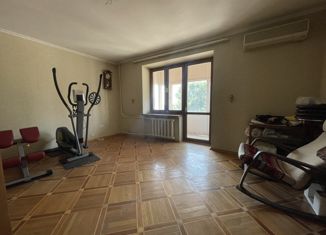 Продам четырехкомнатную квартиру, 96 м2, Ростовская область, улица Налбандяна, 53-55