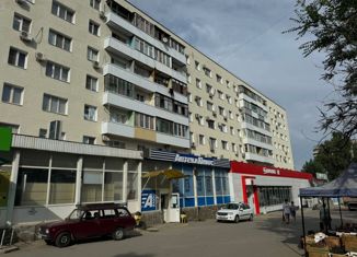 Продаю 4-ком. квартиру, 63 м2, Волгоград, улица Генерала Штеменко, 34