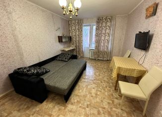 Продаю 2-комнатную квартиру, 45 м2, поселок городского типа Приморский, Железнодорожная улица, 8