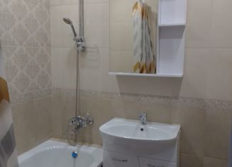 Продаю 2-комнатную квартиру, 54 м2, Новоалтайск, улица Анатолия, 90