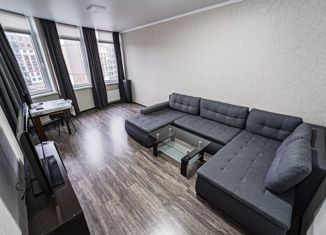 Продам 2-комнатную квартиру, 60 м2, Калининград, Орудийная улица, 32А