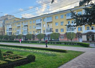 Продается четырехкомнатная квартира, 102 м2, Ставрополь, улица Михаила Морозова, 1, Ленинский район