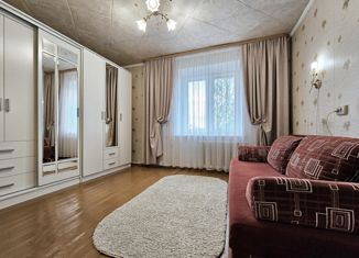 Продается 1-комнатная квартира, 30 м2, Киров, улица Грибоедова, 54