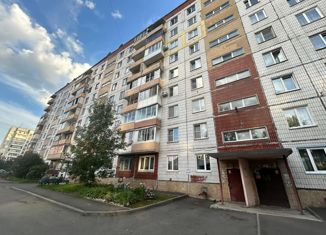 Продается 2-ком. квартира, 43 м2, Кемерово, Заводский район, улица Радищева, 17А