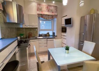 Продается 2-ком. квартира, 55 м2, Москва, улица Новый Арбат, 31/12, район Арбат