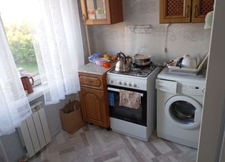 Продажа 3-ком. квартиры, 58 м2, Санкт-Петербург, улица Партизана Германа, 33к3, метро Ленинский проспект