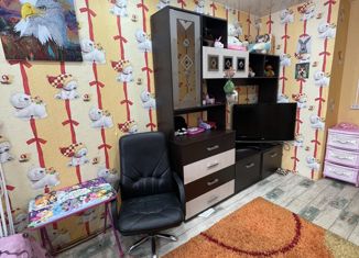Продаю 2-комнатную квартиру, 39 м2, Белогорск, улица Невского, 2