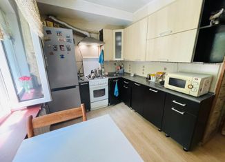 Продается 2-ком. квартира, 44 м2, Татарстан, улица Профессора Камая, 5