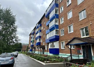 Продается 3-ком. квартира, 57.6 м2, Сарапул, улица 20 лет Победы, 5А