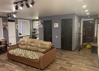 Продается 3-комнатная квартира, 64.8 м2, село Кулунда, Промышленная улица, 21