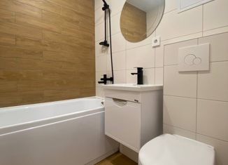 Продается 2-комнатная квартира, 42.2 м2, Челябинск, улица Клары Цеткин, 48
