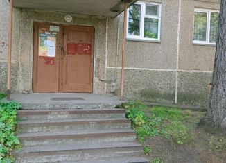 Продается двухкомнатная квартира, 44 м2, село Аргаяш, улица Ленина, 37Б