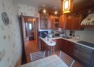 Продаю 2-ком. квартиру, 54 м2, Москва, Псковская улица, 7к1, станция Марк