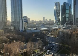 Продажа 4-комнатной квартиры, 104 м2, Москва, улица Сергея Макеева, 1, метро Выставочная