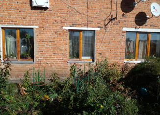 Продам трехкомнатную квартиру, 58 м2, поселок Возы, Советская улица, 3