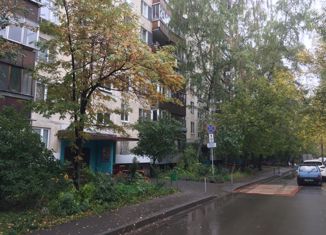 Продажа 2-комнатной квартиры, 47.5 м2, Москва, улица Конёнкова, 23В, метро Бибирево