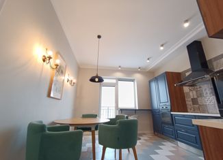 Продаю четырехкомнатную квартиру, 134.9 м2, Санкт-Петербург, Лиговский проспект, 123, метро Лиговский проспект