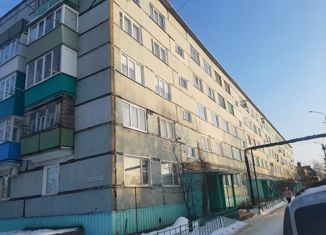 Продам 2-ком. квартиру, 49.8 м2, Каменка, Коммунистическая улица, 26