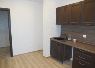 Продаю 2-ком. квартиру, 58 м2, Малоярославец, улица Гагарина, 9
