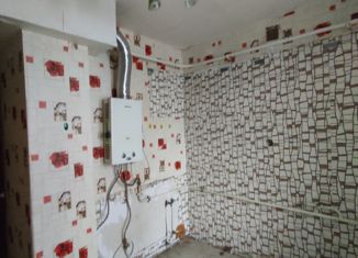 Продам 2-комнатную квартиру, 42.4 м2, поселок городского типа Мирный, Первомайская улица, 1