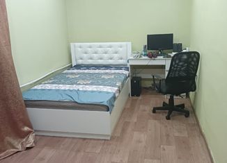 Продаю 2-ком. квартиру, 42 м2, Нижнекамск, улица Тукая, 2