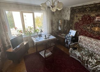 Продажа 3-ком. квартиры, 59 м2, Екатеринбург, Сиреневый бульвар, 5