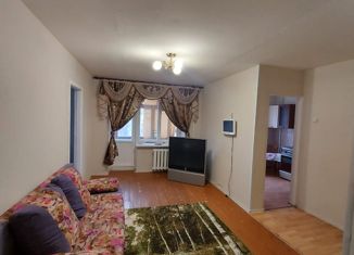 Продается 2-ком. квартира, 44 м2, Новотроицк, Зелёная улица, 11
