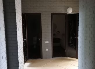 Продаю 2-ком. квартиру, 68 м2, Лобня, Батарейная улица, 6