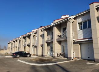 Продаю таунхаус, 142 м2, село Санниково, микрорайон Радужный, 2