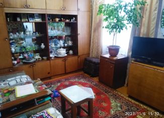 Двухкомнатная квартира на продажу, 32 м2, Уяр, улица Олега Кошевого, 20