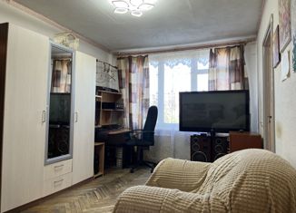 Трехкомнатная квартира на продажу, 52 м2, Санкт-Петербург, улица Белы Куна, 7к1, метро Проспект Славы
