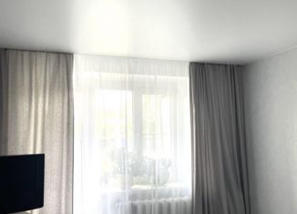 Продам 2-ком. квартиру, 50.8 м2, рабочий посёлок Хор, улица Менделеева, 10