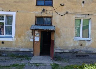 Продается 2-ком. квартира, 40.2 м2, Осинники, улица Кирова, 9